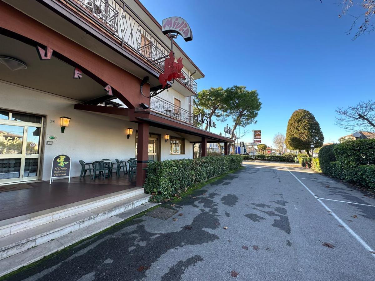 Hotel Miura 2*